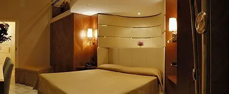 Triplyrooms Collection - Repubblica بيت ضيافة روما